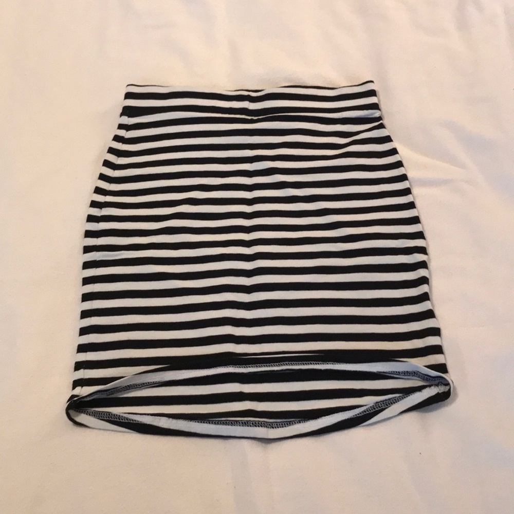 Black and White Striped bodycon Skirt